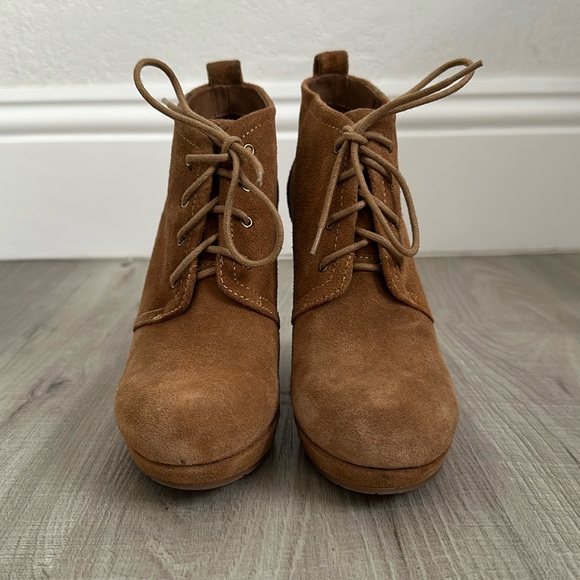 Jessica Simpson Wedge Boots - Picture 1 of 3